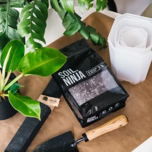 soil-ninja-monstera-philodendron-5-litrov-rastlinkovo