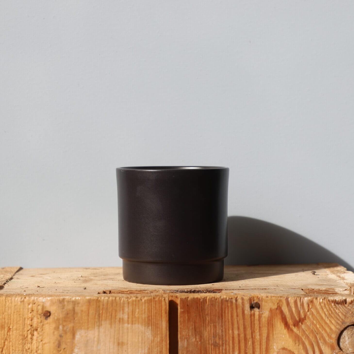 Kvetináč Eno Matt black Ø 10 cm