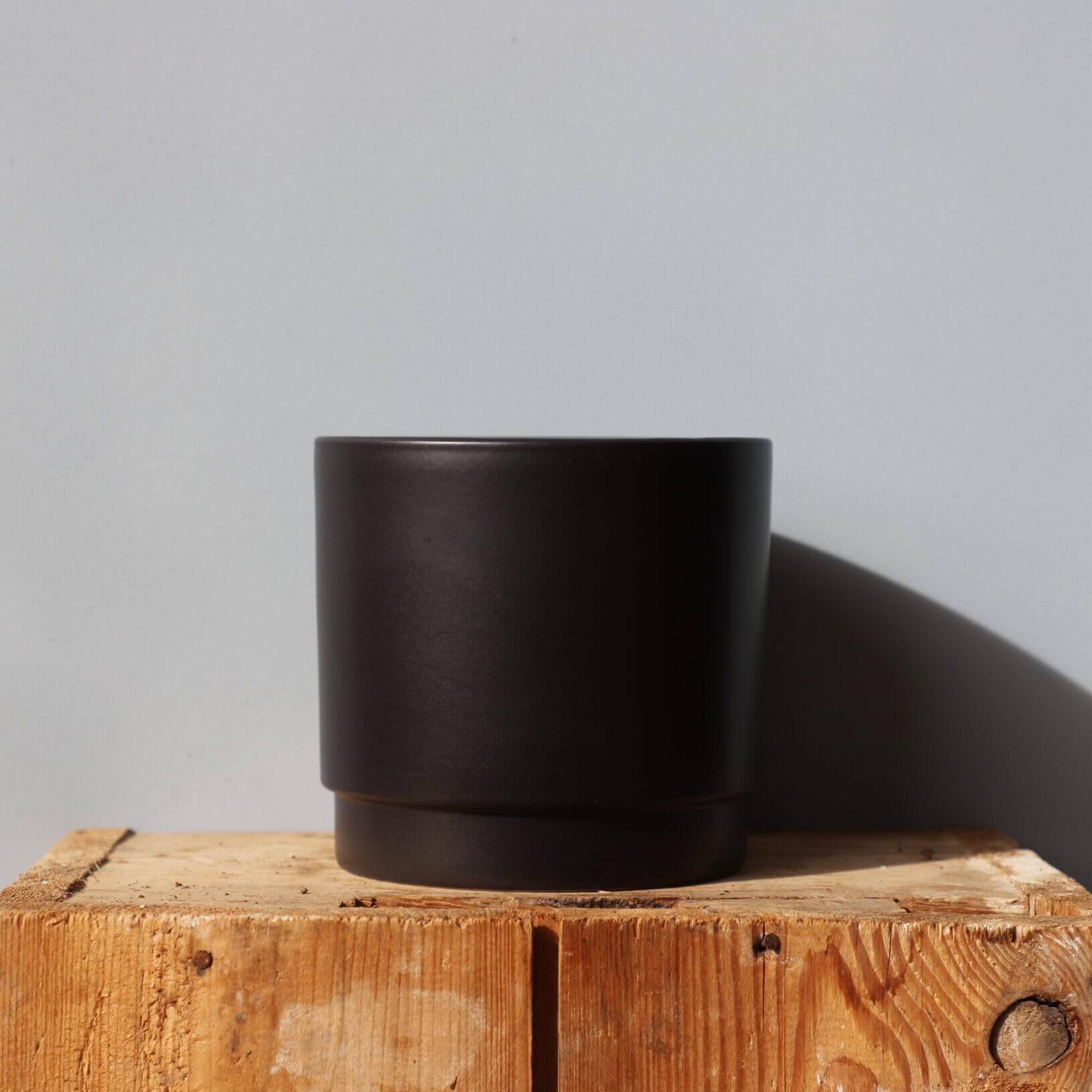 Kvetináč Eno Matt black Ø 15 cm 1 kvetinac-eno-matt-black-15-cm-rastlinkovo