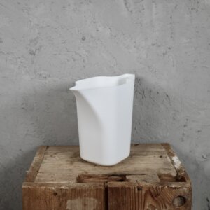 prosperplast-plastová-krhla-jug-white-1,8-litra-rastlinkovo