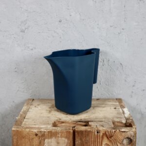 prosperplast-plastová-krhla-jug-ocean-blue-1,8-litra-rastlinkovo