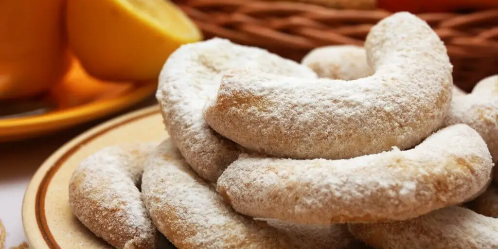 Vianočné pečenie: Výber tých najlepších vianočných receptov a slovenských tradícii 2 vanilkove-rozky-rastlinkovo