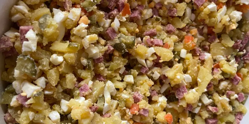 vianocny-zemiakovy-salat-rastlinkovo