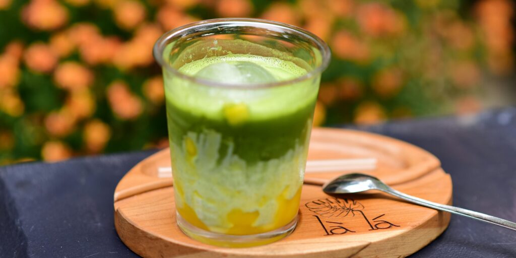 matcha-ako-pripravit-matchu-rastlinkovo